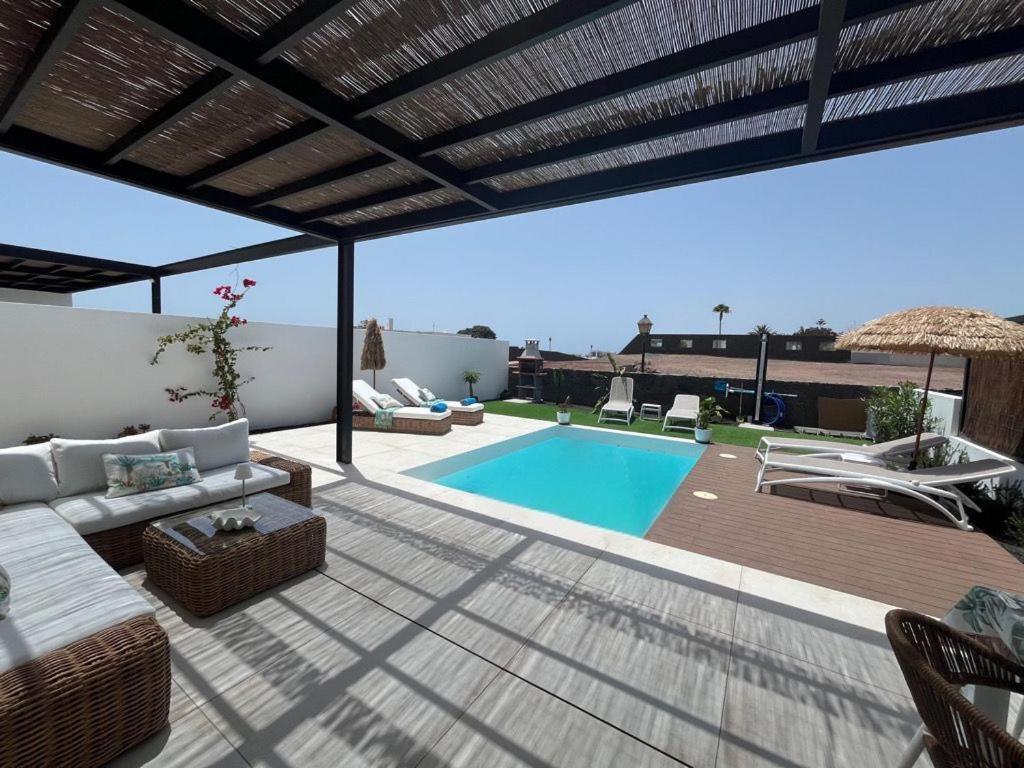 Serena Holiday Homes By Livvo Playa Blanca  Esterno foto