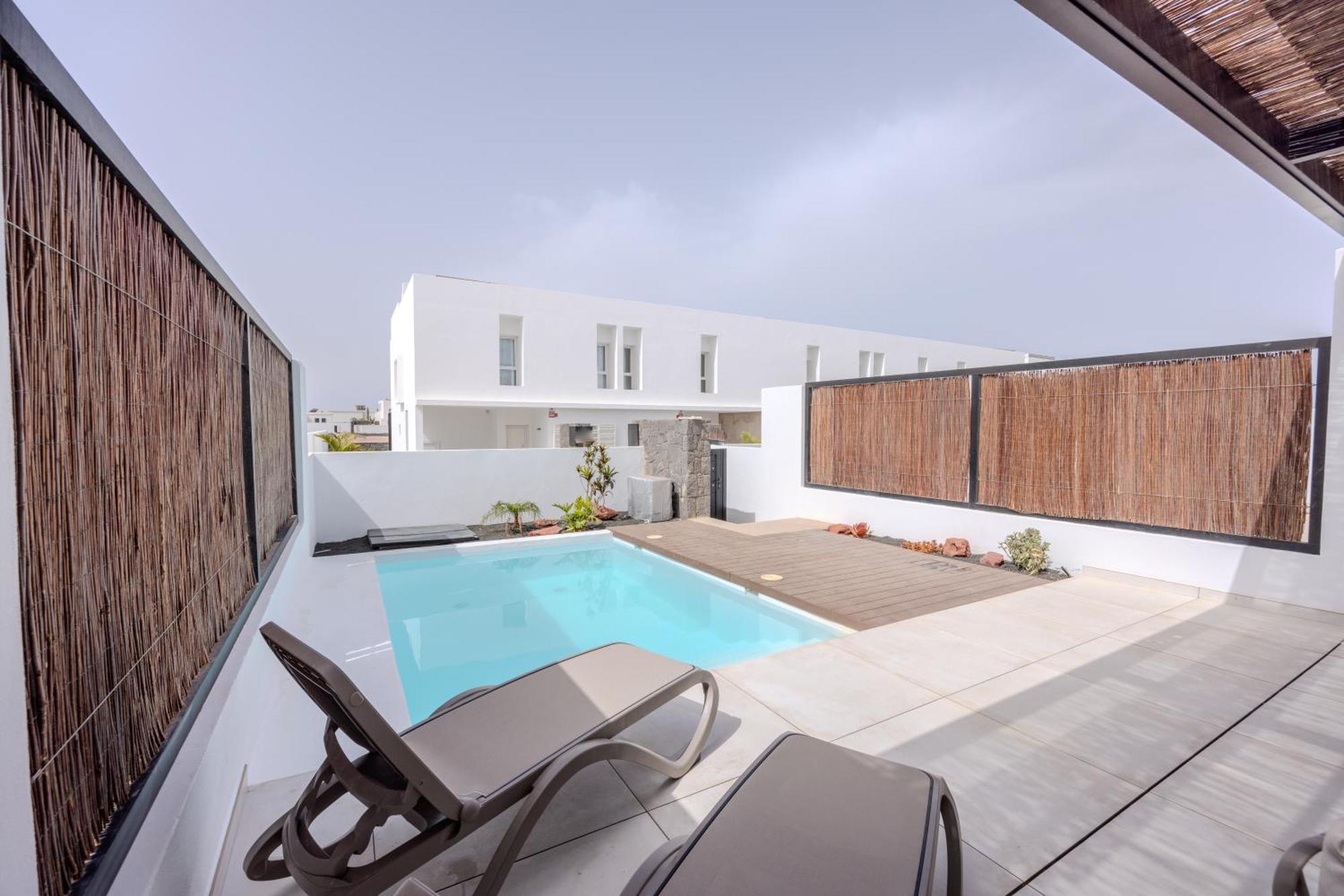 Serena Holiday Homes By Livvo Playa Blanca  Esterno foto
