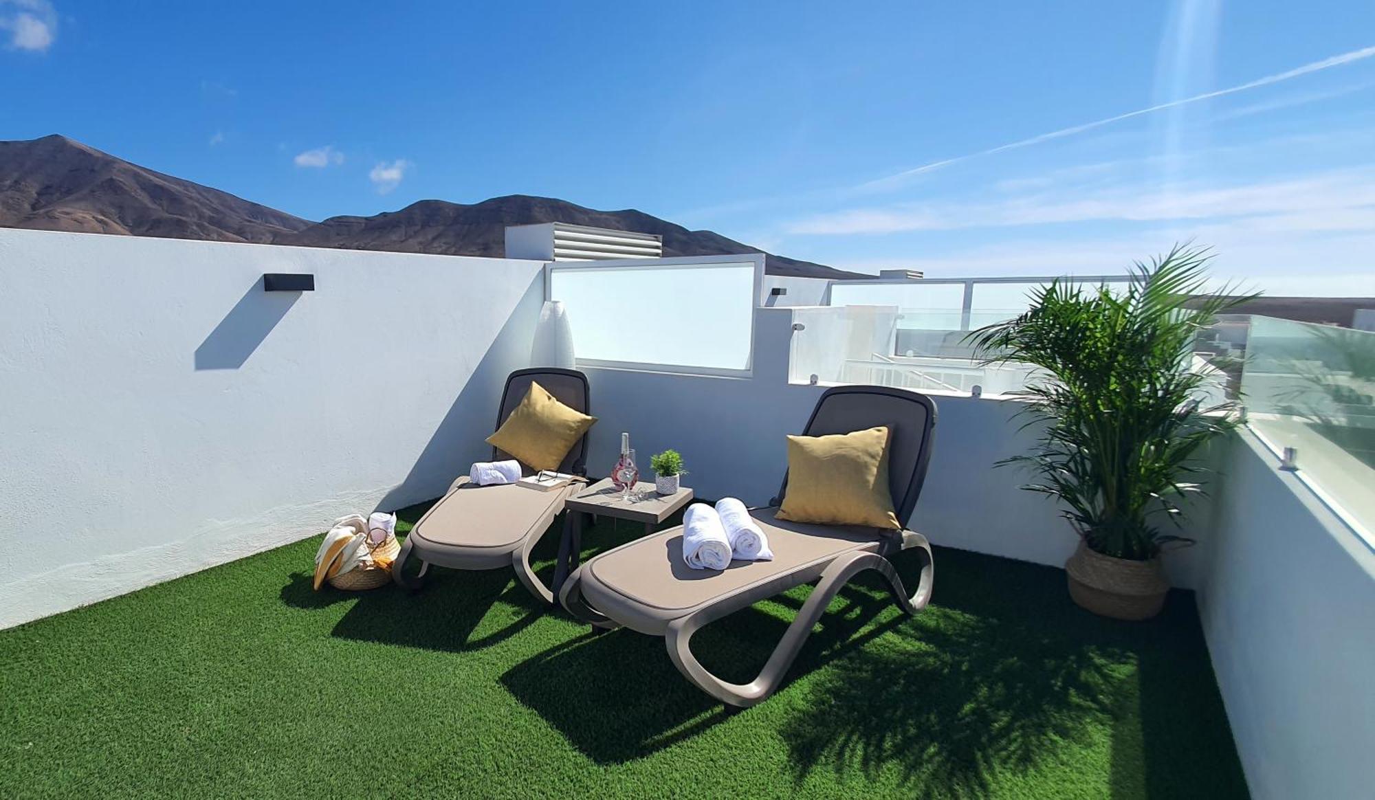 Serena Holiday Homes By Livvo Playa Blanca  Esterno foto